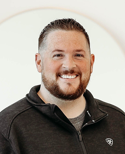 Derrick Recer's headshot